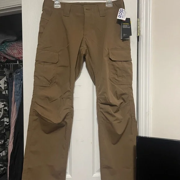 Size 10 Brown Under Armor Cargo Pants- Brand New